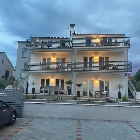 Apartment Anita 3 *