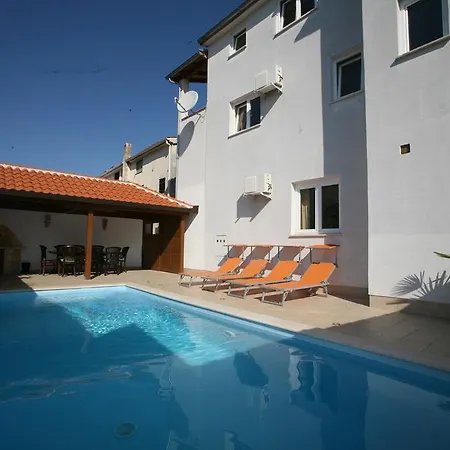 Anita 3 Apartment