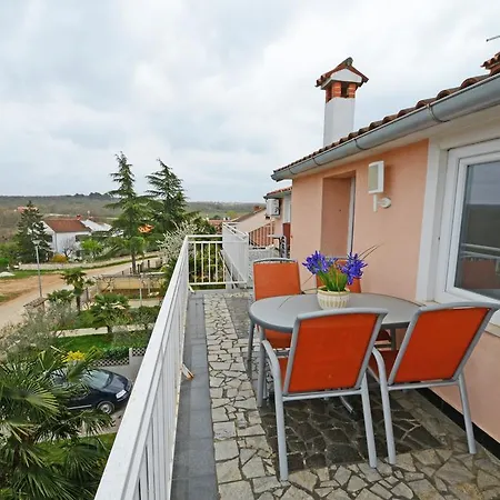 Anita 3 Apartment