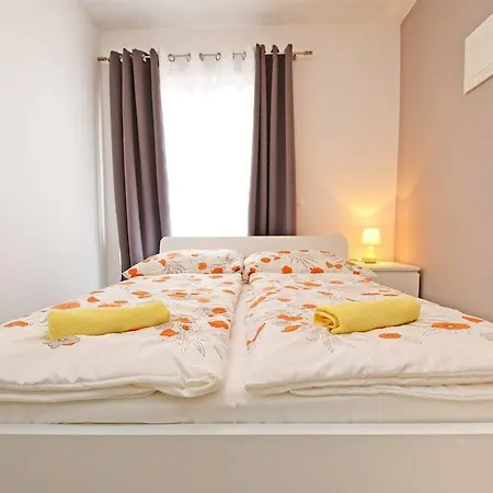 Apartment Anita 3 *