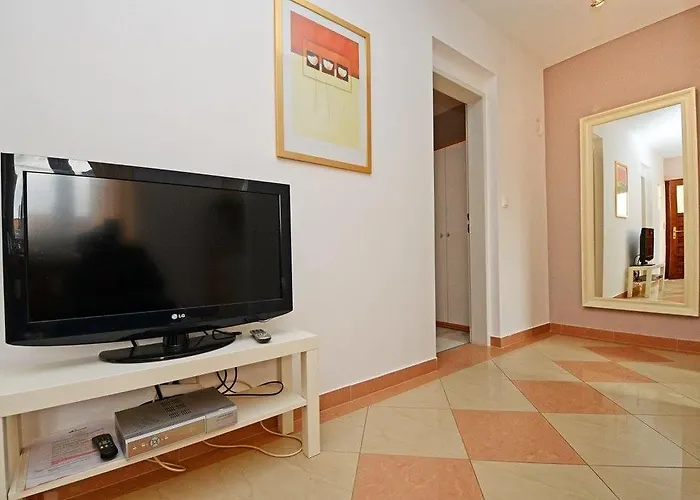 Apartman Anita 3 *